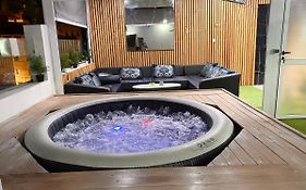 Appartement Avec Terasse Jaccuzi Barbecue Netflix Vue Sur Mer Totalement Gratuit Sans Supplement